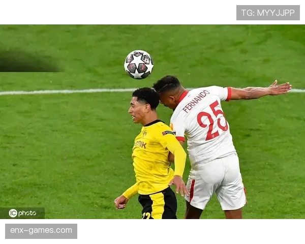 阿克攻防俱佳助球队逆境翻盘,表现抢眼 阿克攻防俱佳助球队逆境翻盘,表现抢眼