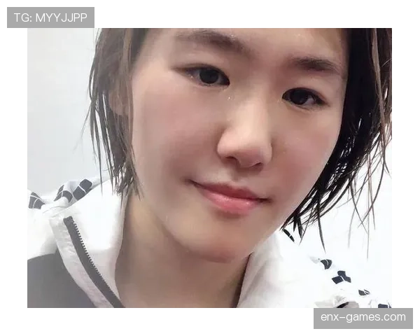 叶诗文训练完直接啃鸡腿？这自律和放纵的切换也太真实了